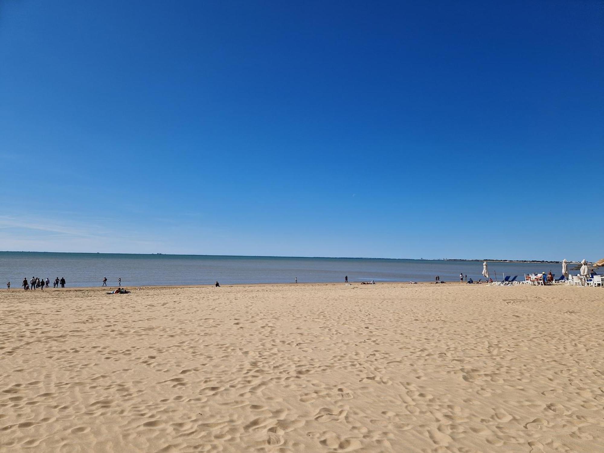 Bel Appartement T2 Avec Balcon, Wifi Et Parking Pres De La Plage - Fr-1-706-2 Chatelaillon-Plage Luaran gambar